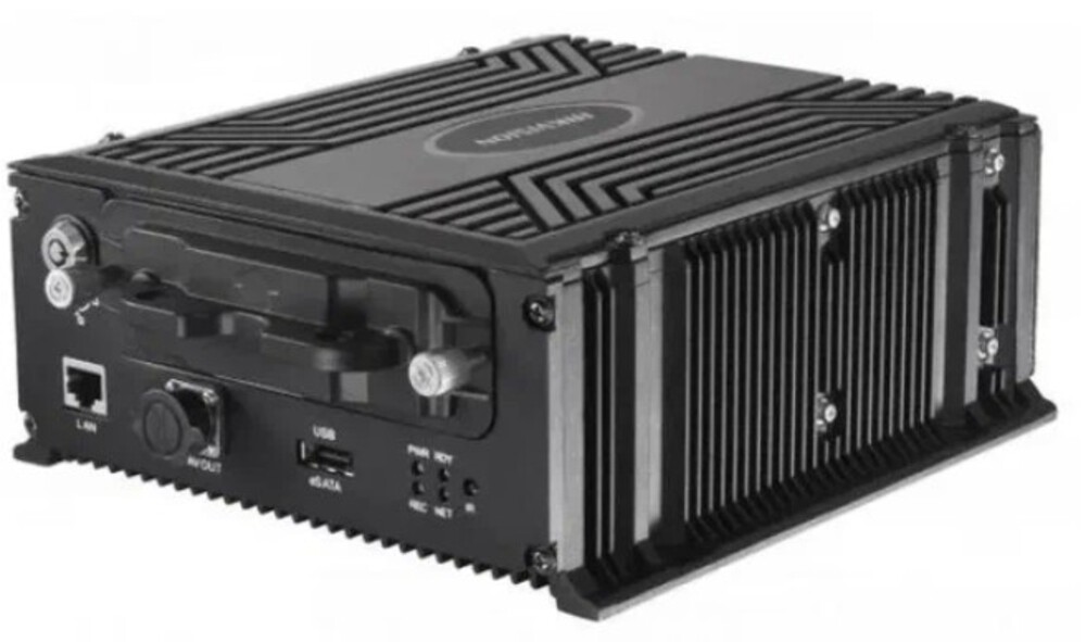IP-видеорегистратор DS-M7508HNI/GW  4 канала